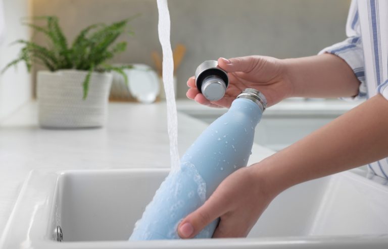 comment nettoyer une gourde en inox