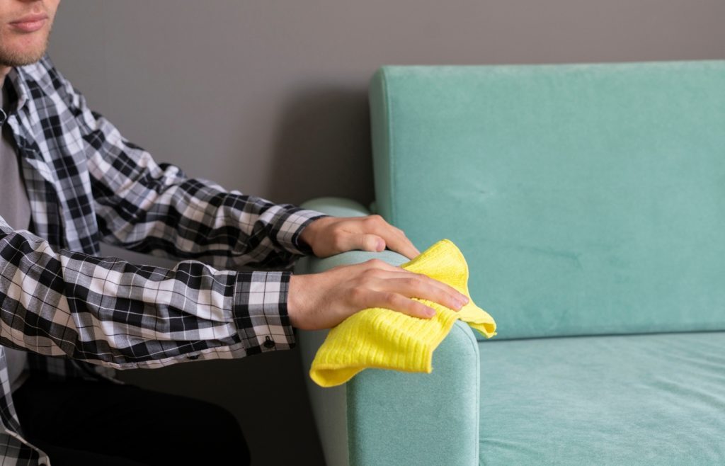 comment nettoyer canapé en microfibre