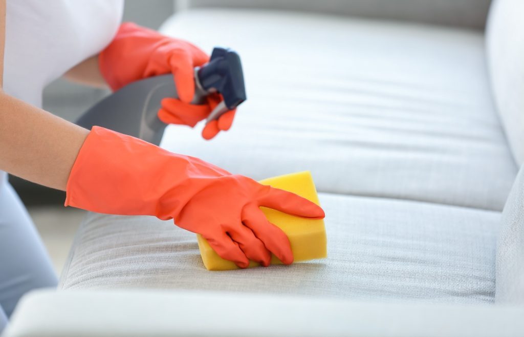 astuces nettoyage canapé tissu