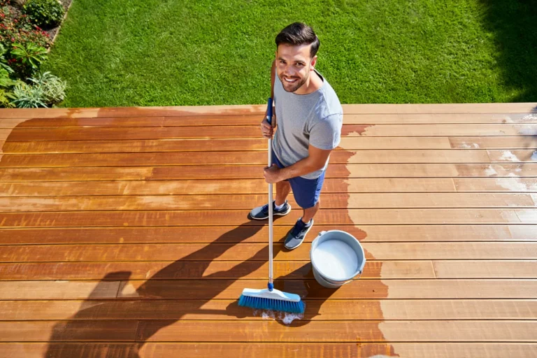 comment nettoyer sa terrasse en bois facilement