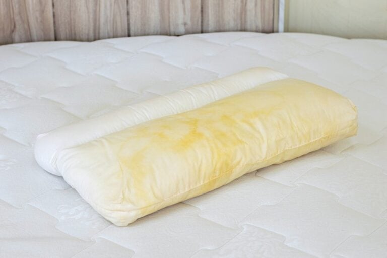 Nettoyage matelas et oreillers jaunis