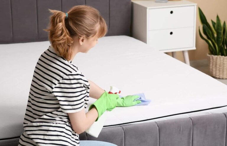 Etapes nettoyage matelas produits naturels