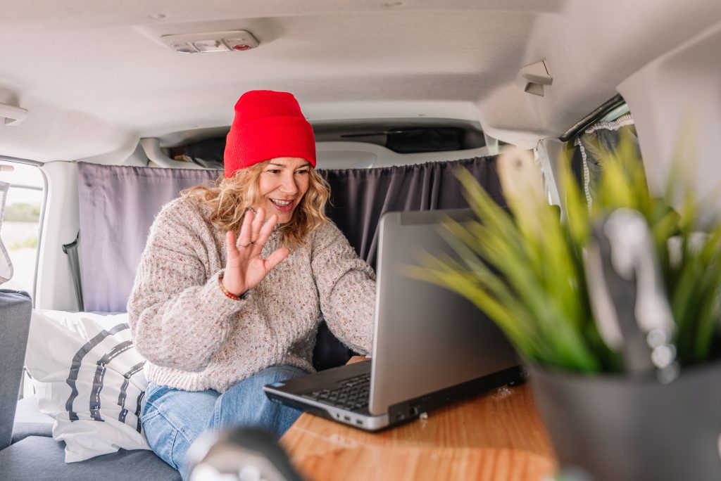 voyager et travailler en van